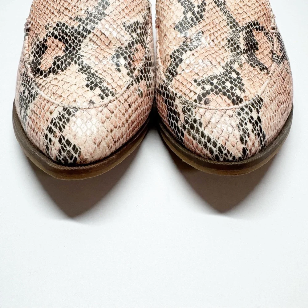 CL by Laundry snakeskin embossed